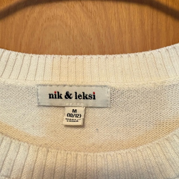 Chic Cream Dress with Black Bow Details - Picture 2 of 2